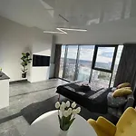 Apartment Hanza Tower - Scandia Apartment, 16 Floor, Sunset View *
