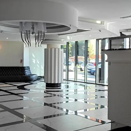 아파트 Hanza Tower - Scandia Apartment, 16 Floor, Sunset View