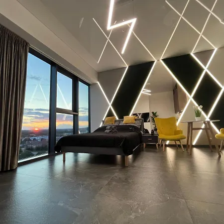 Hanza Tower - Scandia Apartment, 16 Floor, Sunset View 아파트