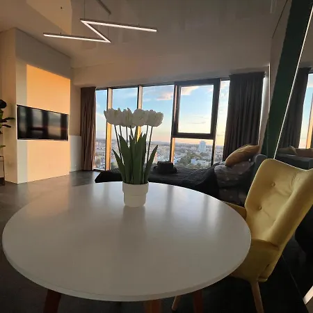 Hanza Tower - Scandia Apartment, 16 Floor, Sunset View 아파트