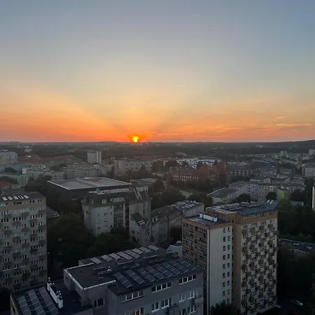 Hanza Tower - Scandia Apartment, 16 Floor, Sunset View 아파트