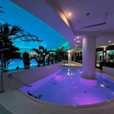 Hanza Tower - Scandia Apartment, 16 Floor, Sunset View 아파트 슈체친