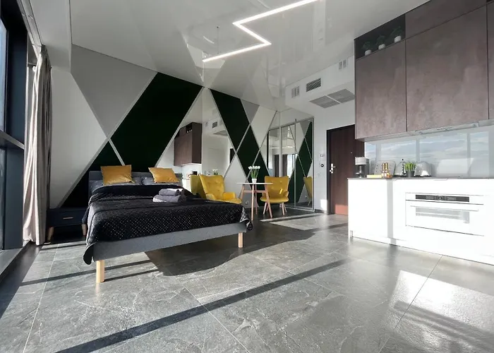 아파트 Hanza Tower - Scandia Apartment, 16 Floor, Sunset View