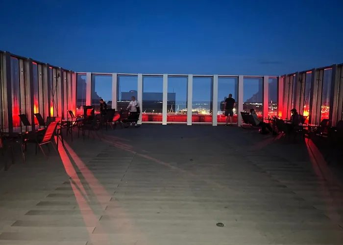 Hanza Tower - Scandia Apartment, 16 Floor, Sunset View Щецин