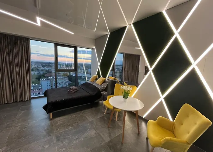 Hanza Tower - Scandia Apartment, 16 Floor, Sunset View