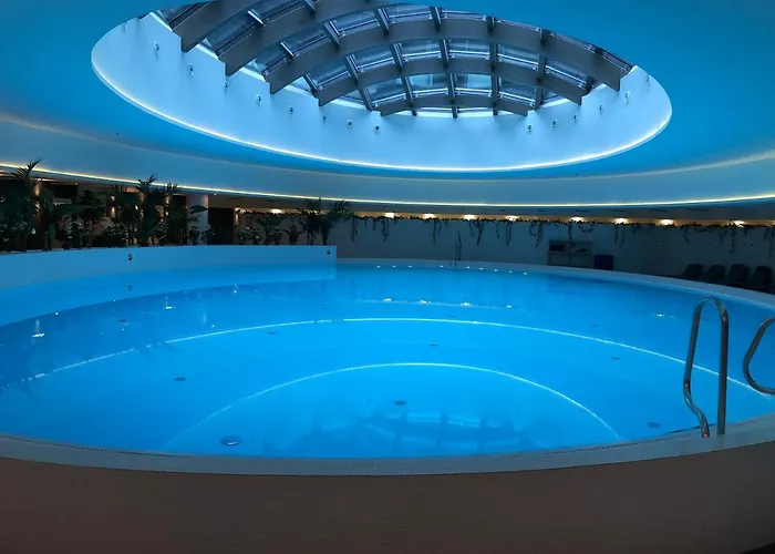 아파트 Hanza Tower - Scandia Apartment, 16 Floor, Sunset View