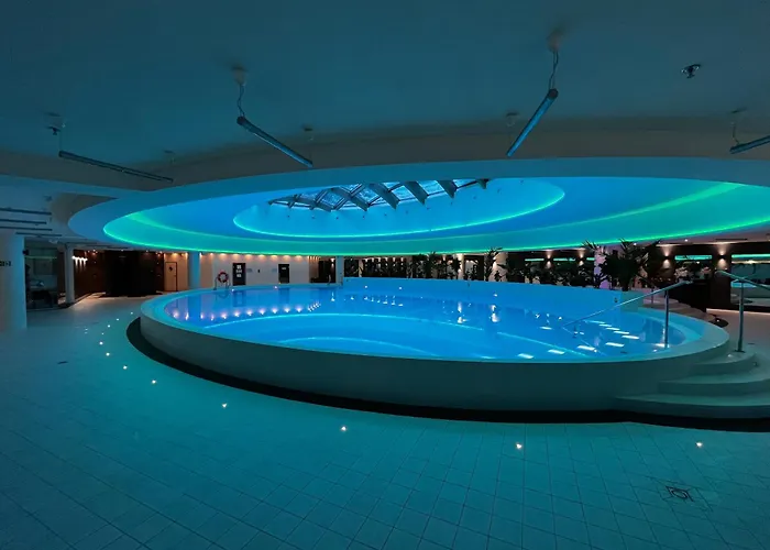 아파트 Hanza Tower - Scandia Apartment, 16 Floor, Sunset View